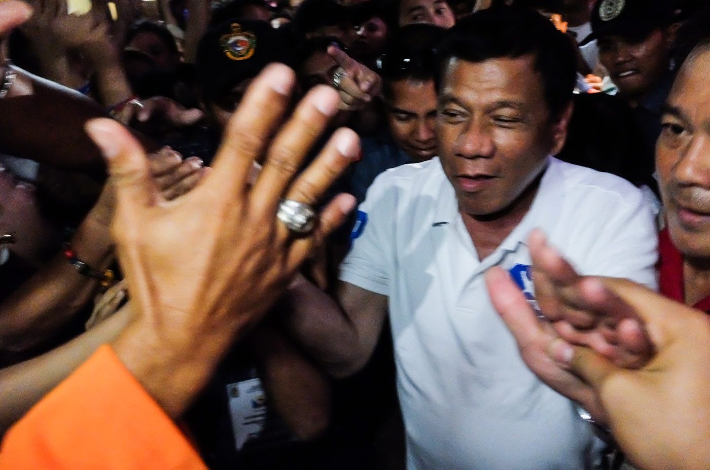 Rappler’s March SMS poll: Duterte keeps front-runner status