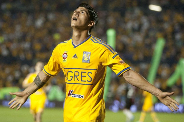 Footballer Alan Pulido kidnapped in Mexican hometown – police