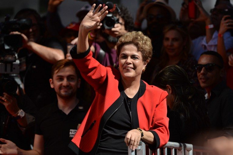 Rousseff rallies Brazil anti-impeachment crowd