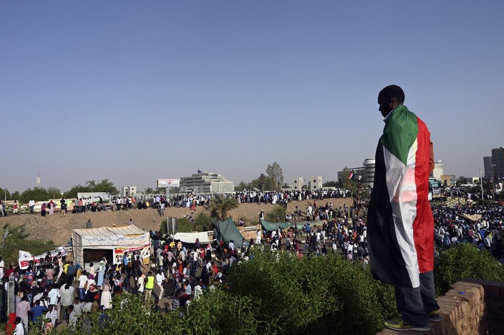 Sudan converge on army HQ for ‘million-strong’ protest