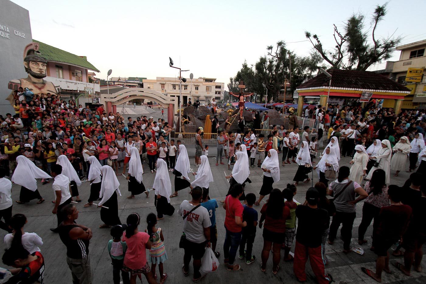 PROCESSION. Residents during the Good Friday procession in Santa Cruz, Marinduque.   
