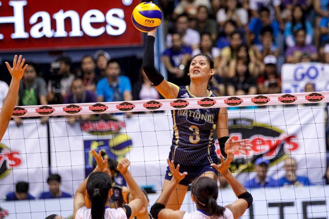The towering Jaja Santiago finishes in double figures with 10 points. Photo by Czeasar Dancel/Rappler 