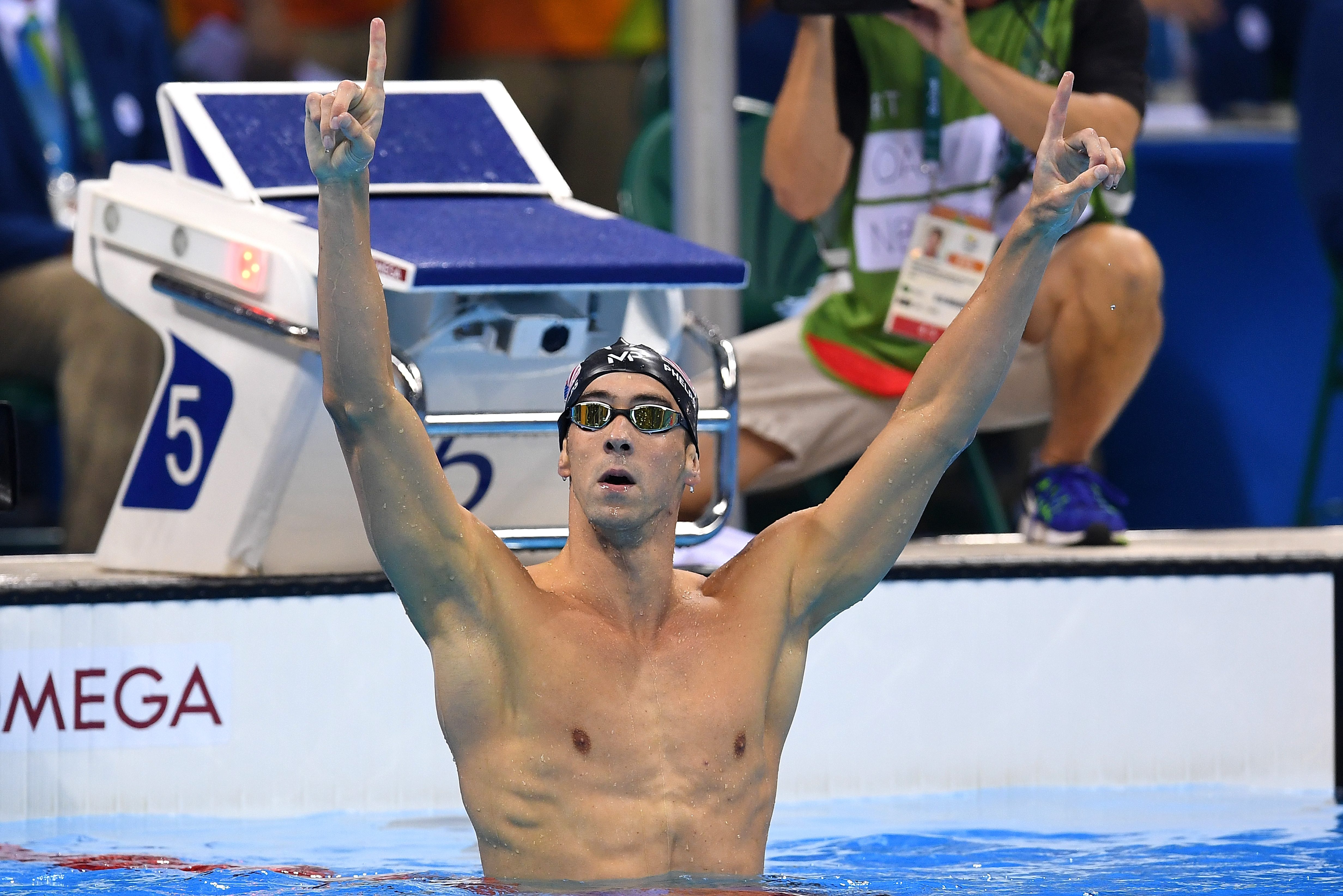 Atlet renang AS, Michael Phelps, saat memenangi tanding 4x200 gaya bebas relay di Olimpiade Rio, pada 9 Agustus 2016. Foto oleh Dave Hunt/EPA 