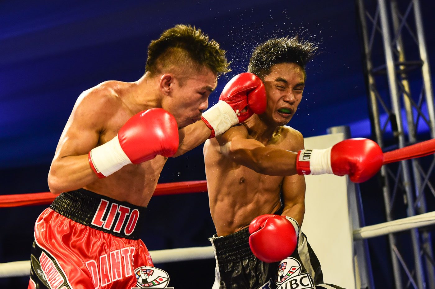 Lito Dante (L) moved his record to 13-7-4 (7 KOs) and won the vacant WBC International minimumweight title with a unanimous decision win over previously unbeaten fighter Jay Loto.  