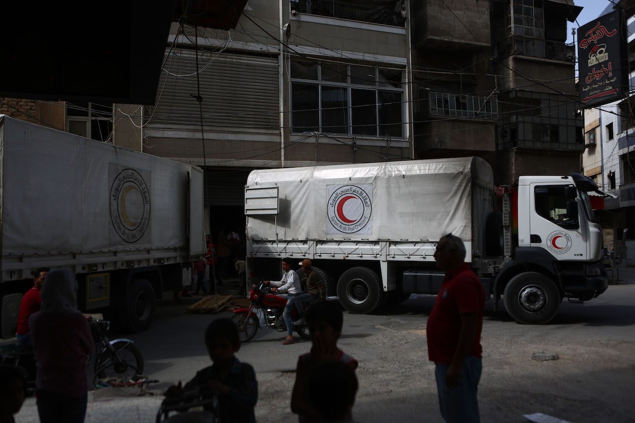 Food aid enters Syria’s besieged Daraya for first time since 2012 – Red Crescent