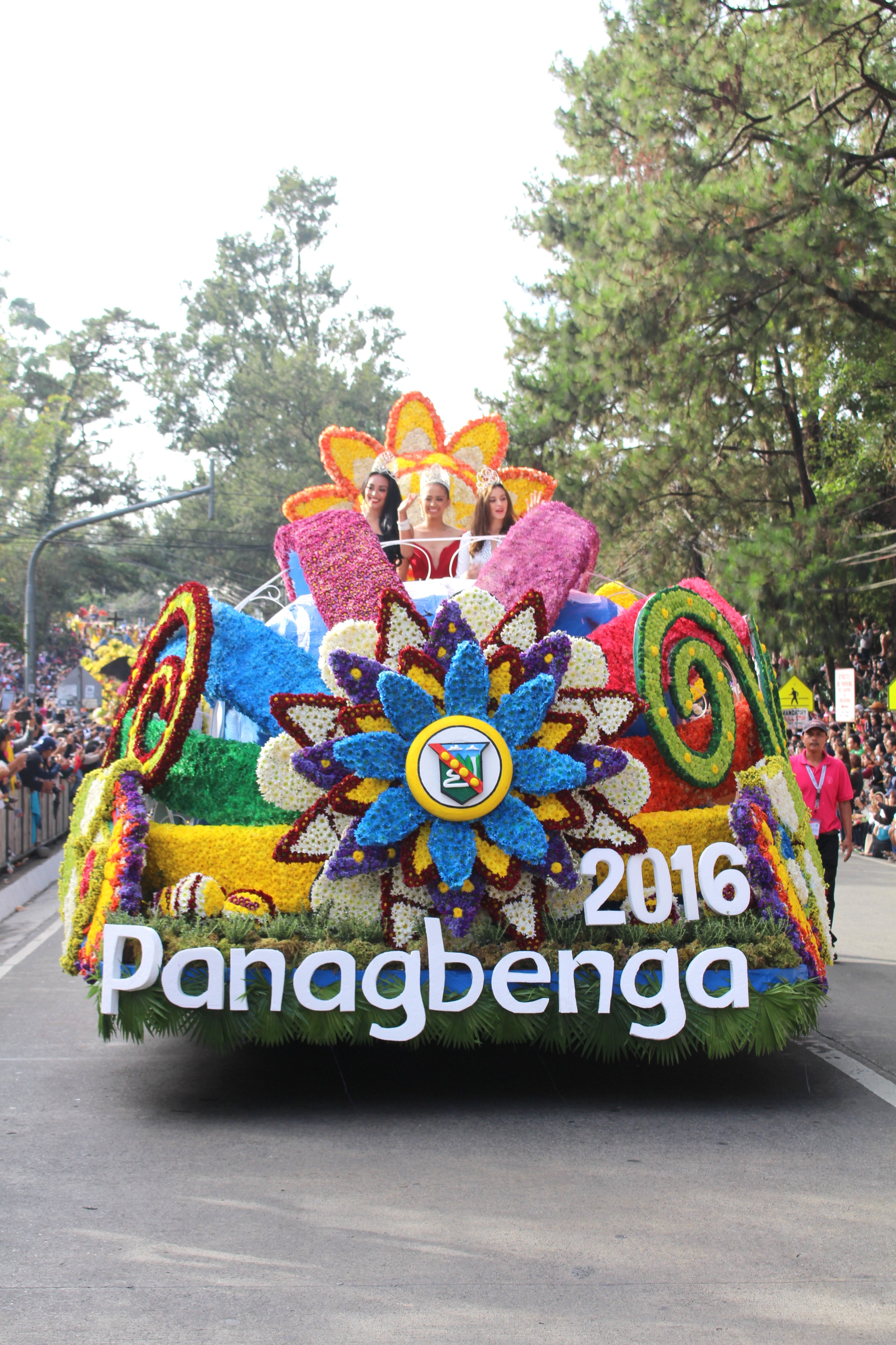 Kendaraan hias cantik bermekaran penuh di Panagbenga 2016