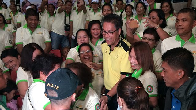 PROVINCIAL TRIPS. Interior Secretary Mar Roxas during a trip to Lanao del Norte for the distribution of police patrol jeeps. Rappler file photo    