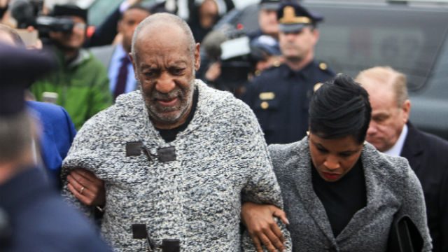 Bill Cosby appears in US court on sexual assault charge