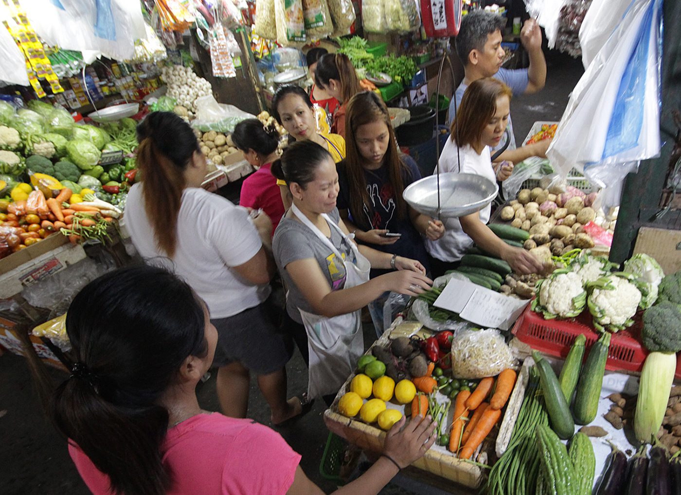 Inflation continues downtrend at 1.7% in August 2019