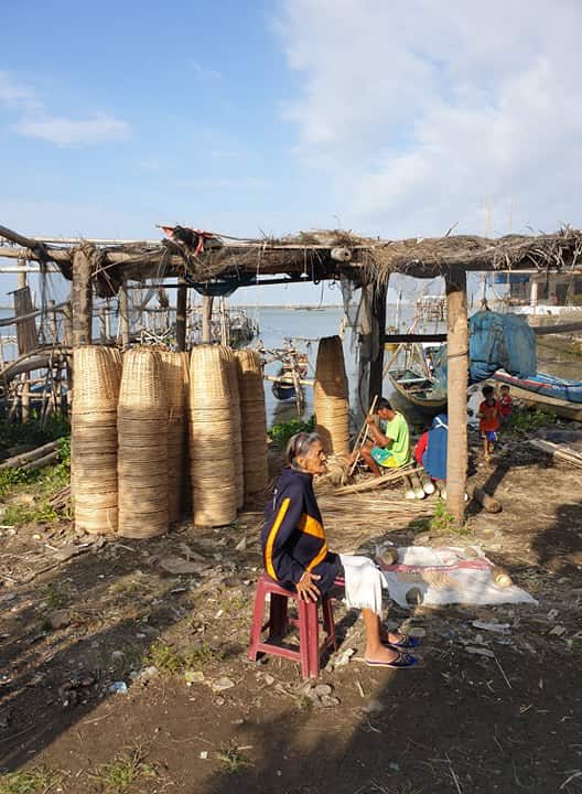 TALIM ISLAND. Livelihoods in Talim Island include making Bamboo sticks and kaing, usually sold in nearby areas of Rizal or in Metro Manila. Photo by Milet Aquino. 