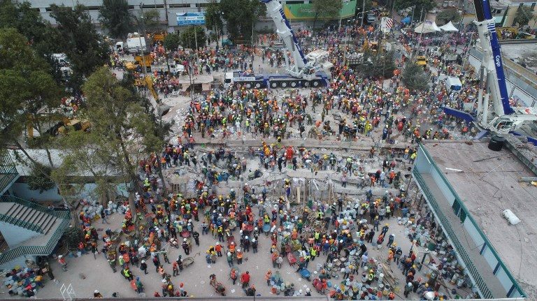 Rescuers in grim search for survivors of Mexico quake