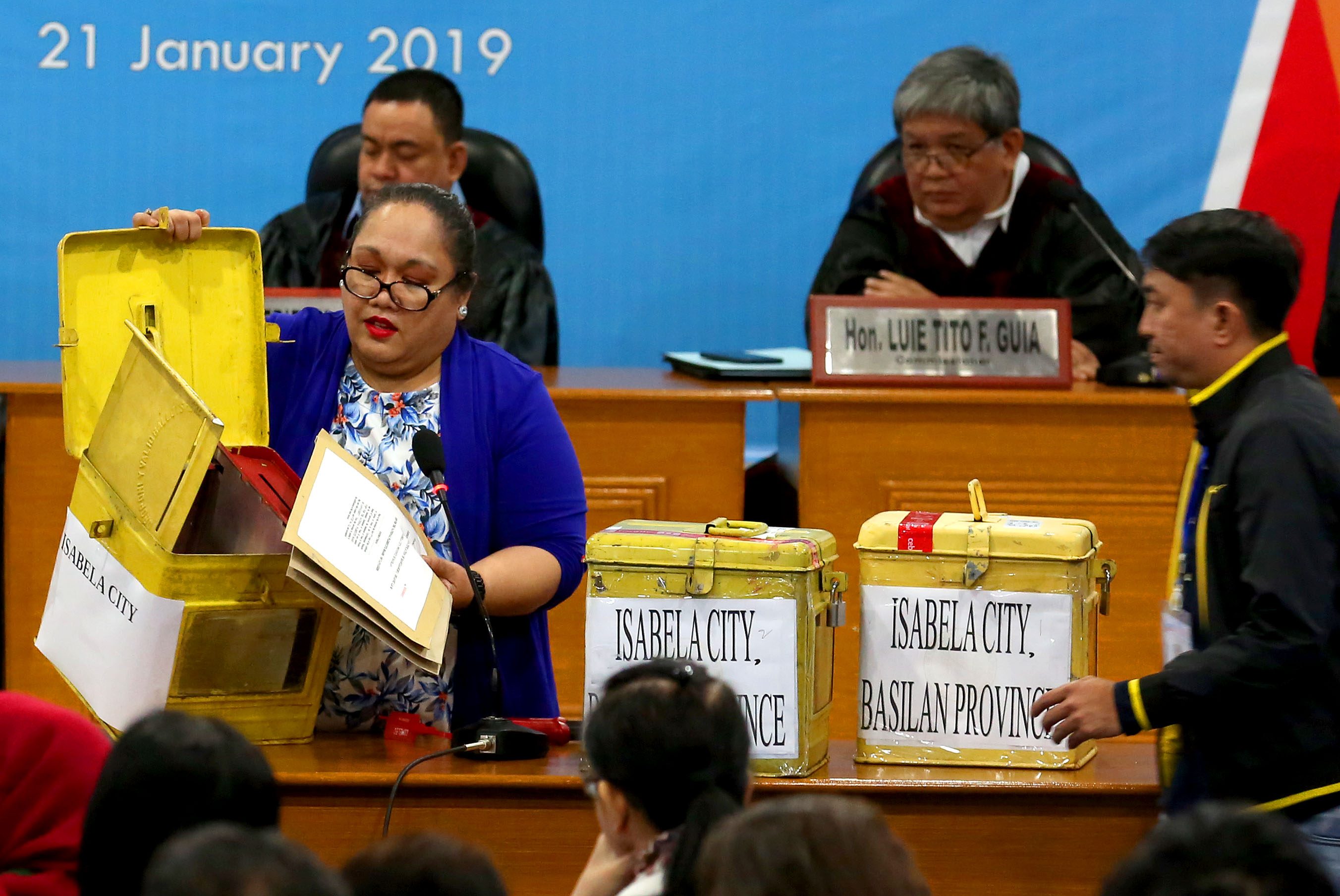 BANGSAMORO PLEBISCITE. The ballot boxes containing election results from Isabela City, Basilan, are processed during the canvassing of Bangsamoro plebiscite results in Intramuros, Manila, on January 25, 2019. Photo by Inoue Jaena/Rappler  