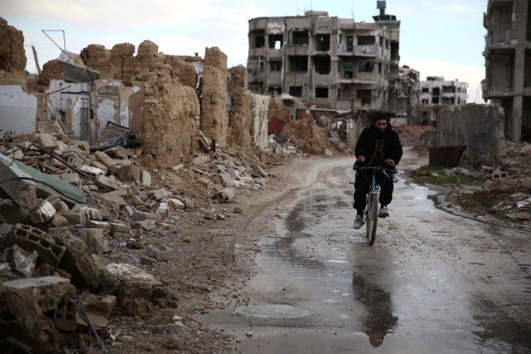 Syria talks invitations sent as regime advances on rebels
