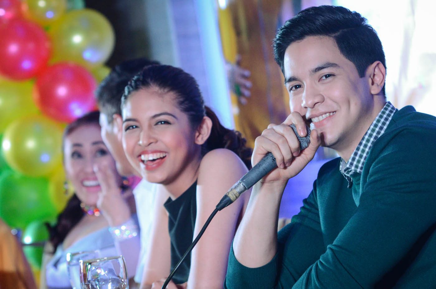 Alden Richards and Maine Mendoza. Photo by Alecs Ongcal/Rappler 