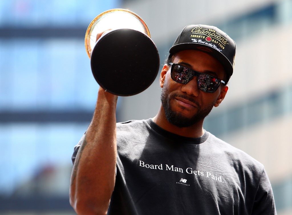 Clippers officially sign Kawhi, finalize trade deal for George