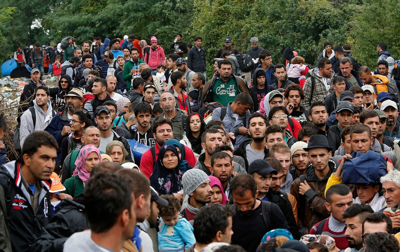 Croatia, Serbia calm migrant border tensions after EU wades in