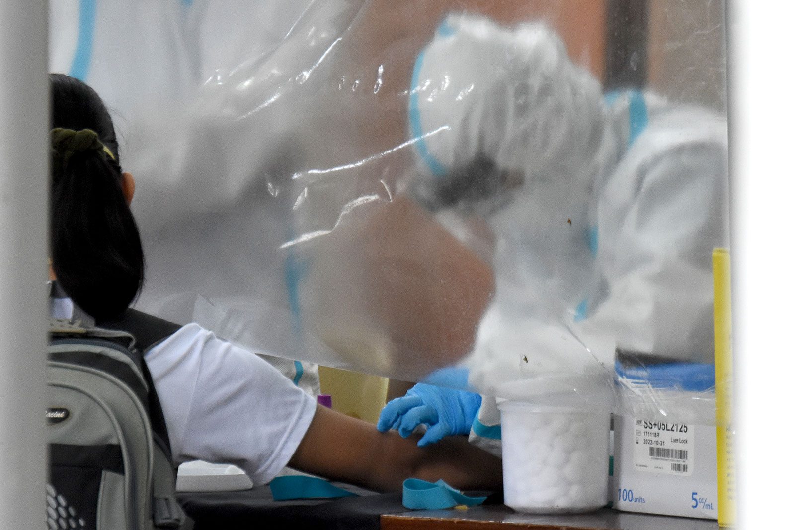 Quezon City coronavirus cases breach 1,000-mark, tracker shows