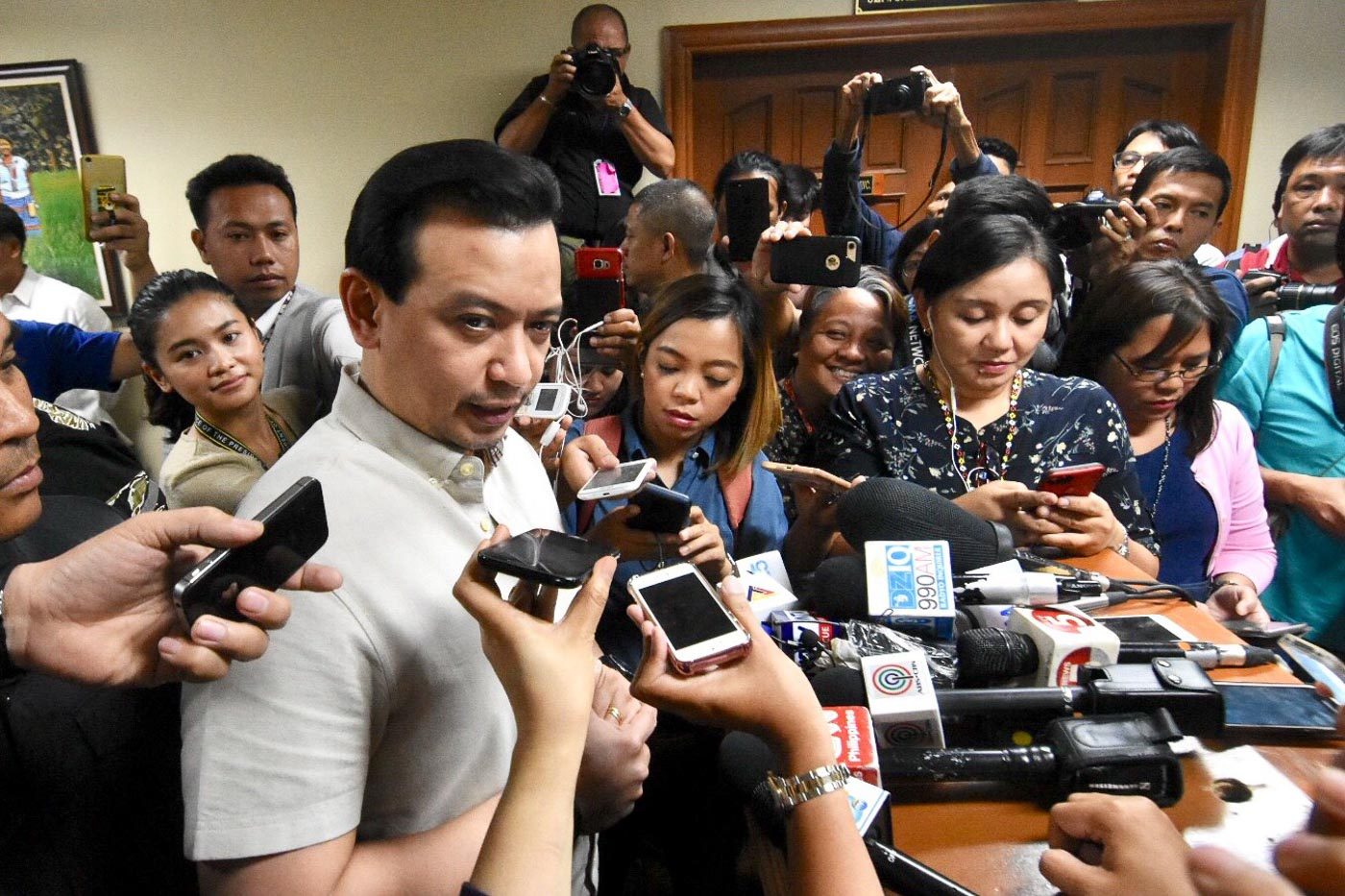 NEWSMAKER. Senator Antonio Trillanes IV holds a press briefing on October 22, 2018, on the decision of Judge Andres Soriano to deny the DOJ's request to issue an arrest warrant. File photo by Angie de Silva/Rappler 