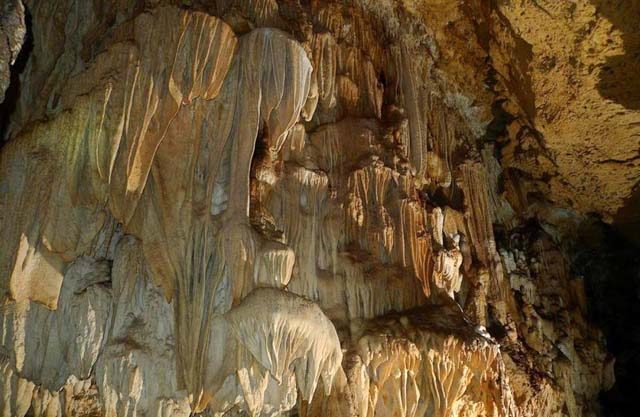 Marciano Cave in Santa Teresita. Photo by Jerry Rendon of Balincaguin Conservancy 