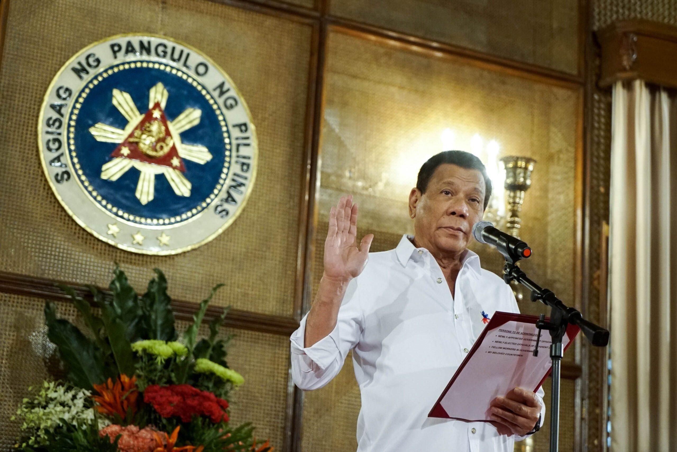 Duterte menunjuk suami Wanda Teo dan 12 orang lainnya untuk menduduki jabatan pemerintahan