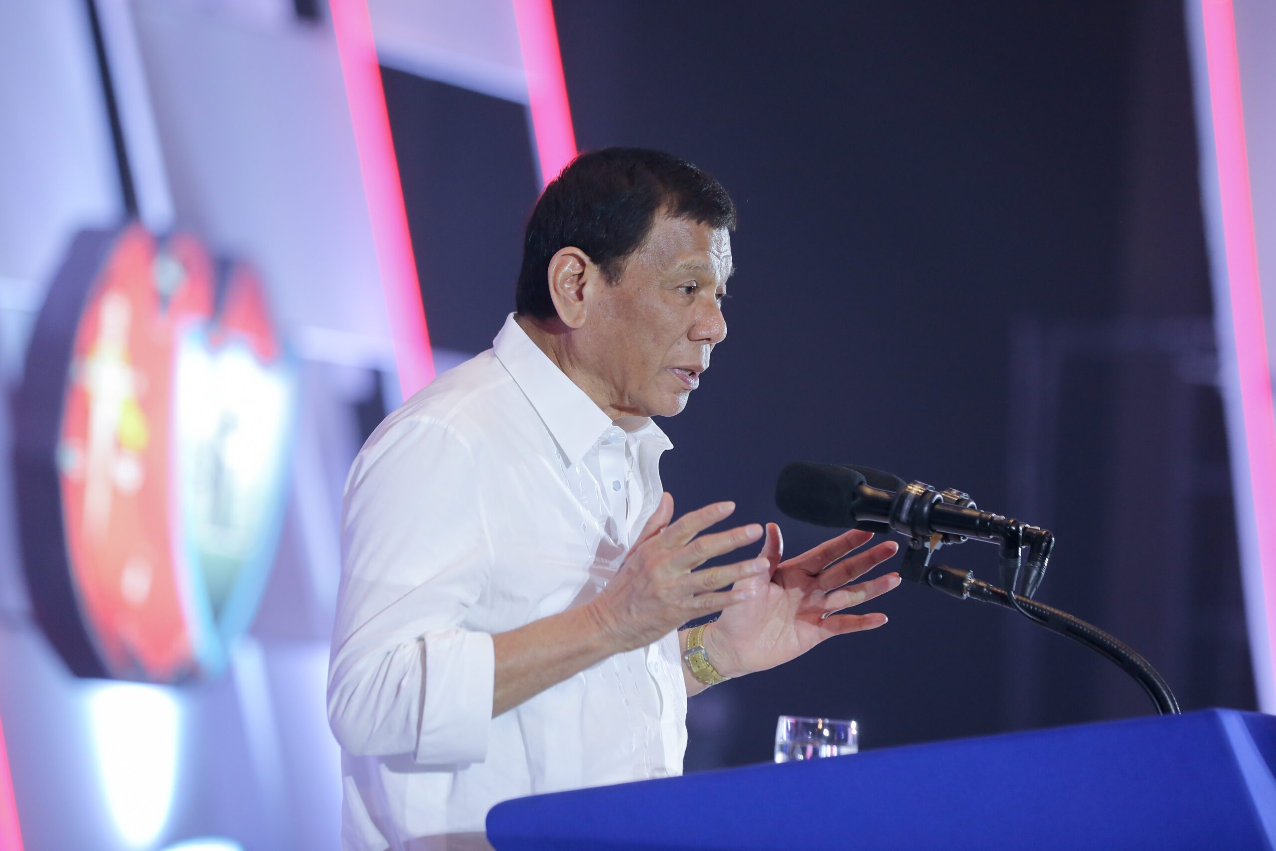 Duterte holds his tongue on proposed U.S. travel ban vs officials in De Lima detention