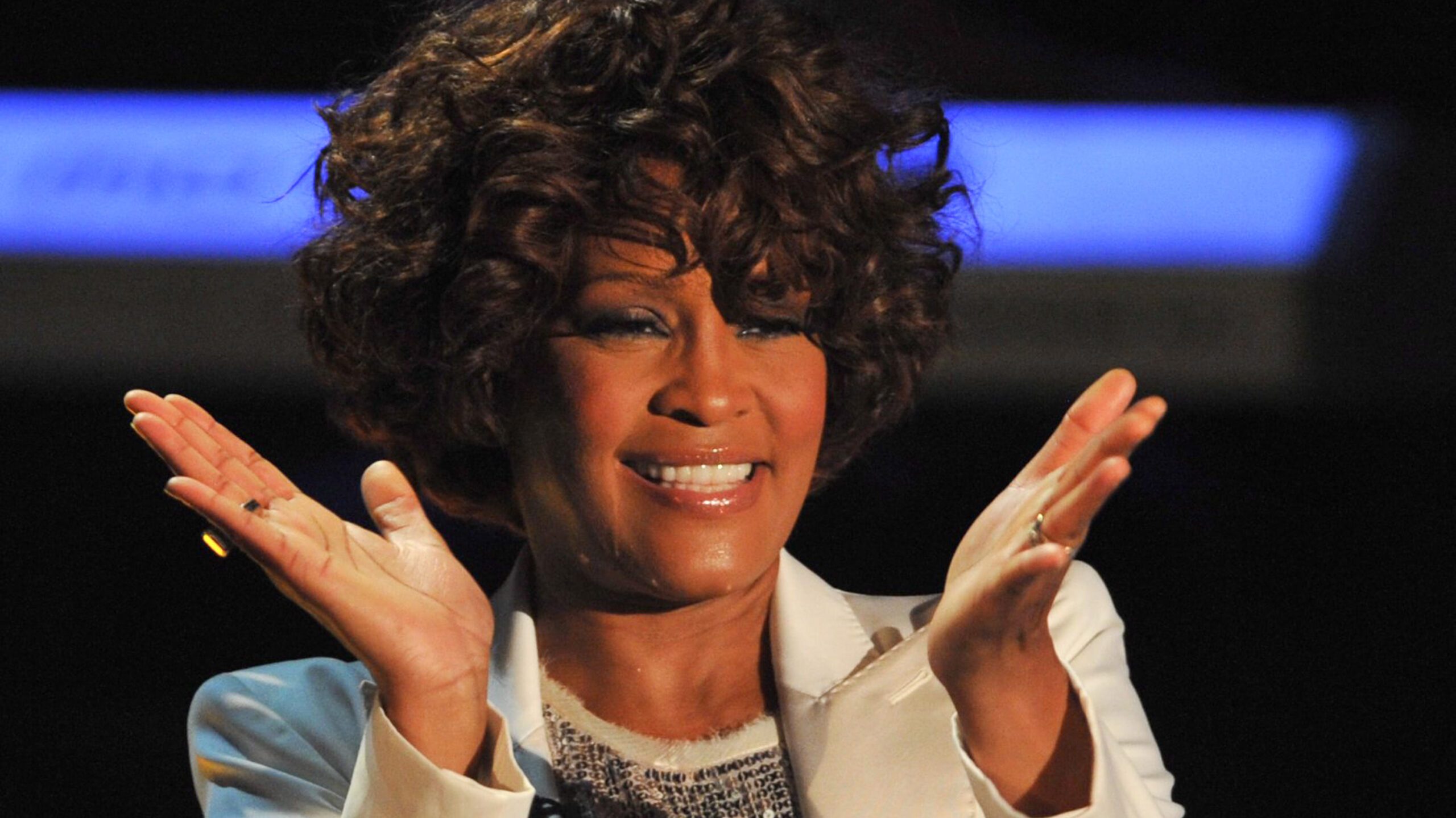 Whitney Houston estate halts hologram debut