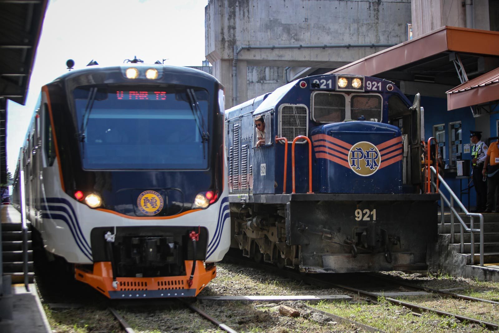 MORE TRAINS COMING. At least 31 more railcars are expected to arrive in 2020. Photo by Ben Nabong/Rappler  