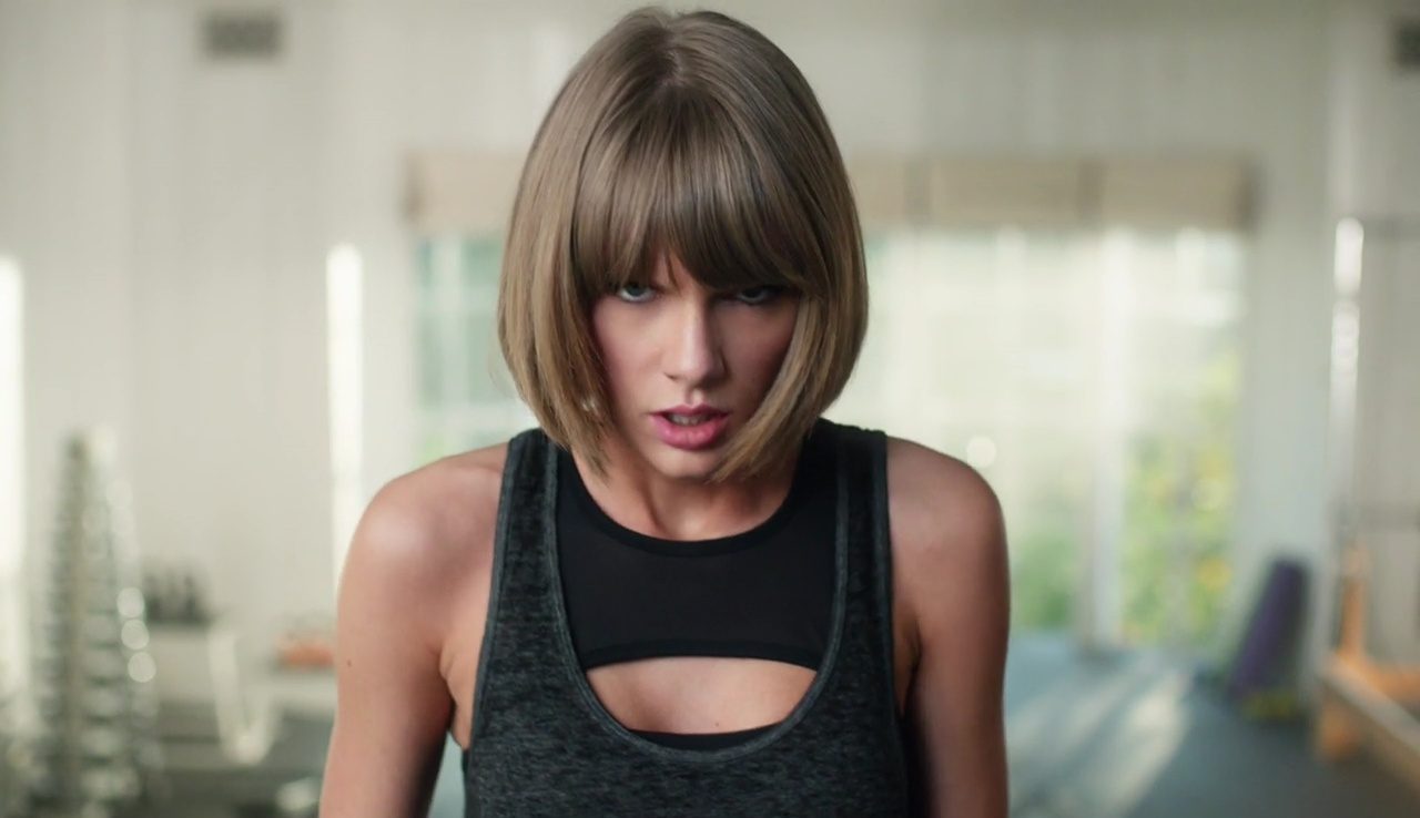 WATCH: Taylor Swift runs, raps to Drake and Future’s ‘Jumpman’ in hilarious Apple Music ad