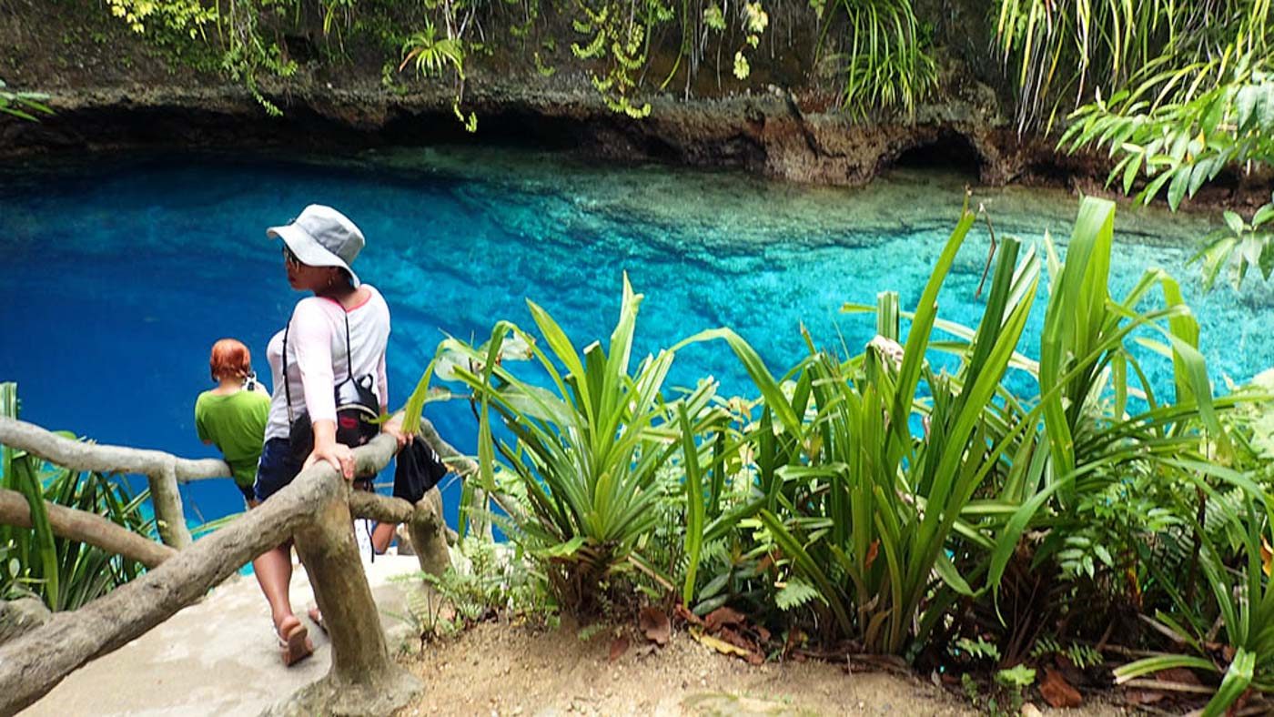 PHOTO OPS. Tourists can now easily sightsee and take photos around the Blue Lagoon. Photo by Claire Madarang/Rappler 