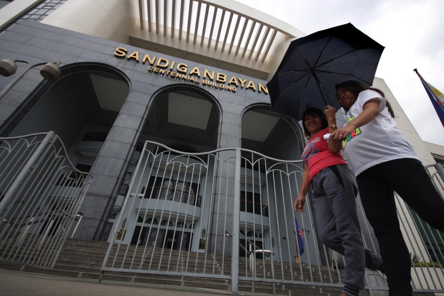 Sandiganbayan menolak kasus suap lainnya karena ditunda