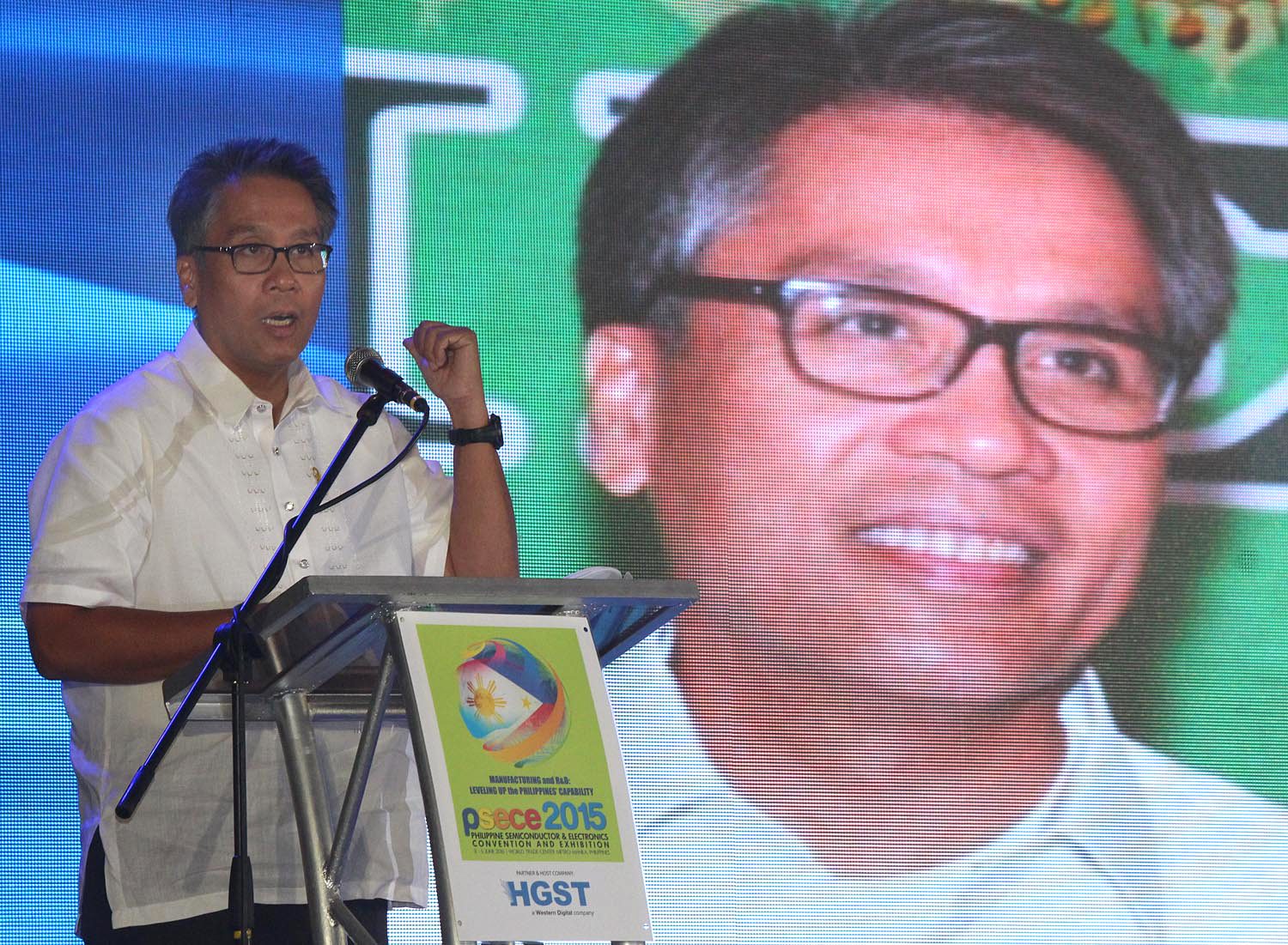 BEST DECISION.'The Philippines is the best business decision as location for electronics among neighboring countries, Interior Secretary Mar Roxas says at the 12th Philippine Semiconductor and Electronics Convention and Exhibition in Pasay City Wednesday, June 3, 2015. Photo by Joel Leporada/Rappler  
