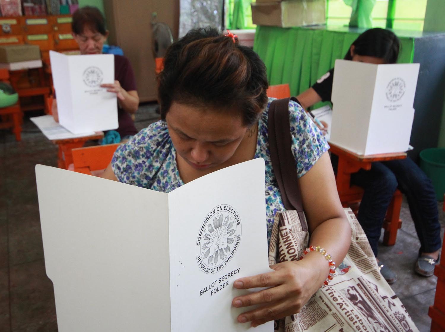 Compel Comelec to issue voting receipts, SC urged