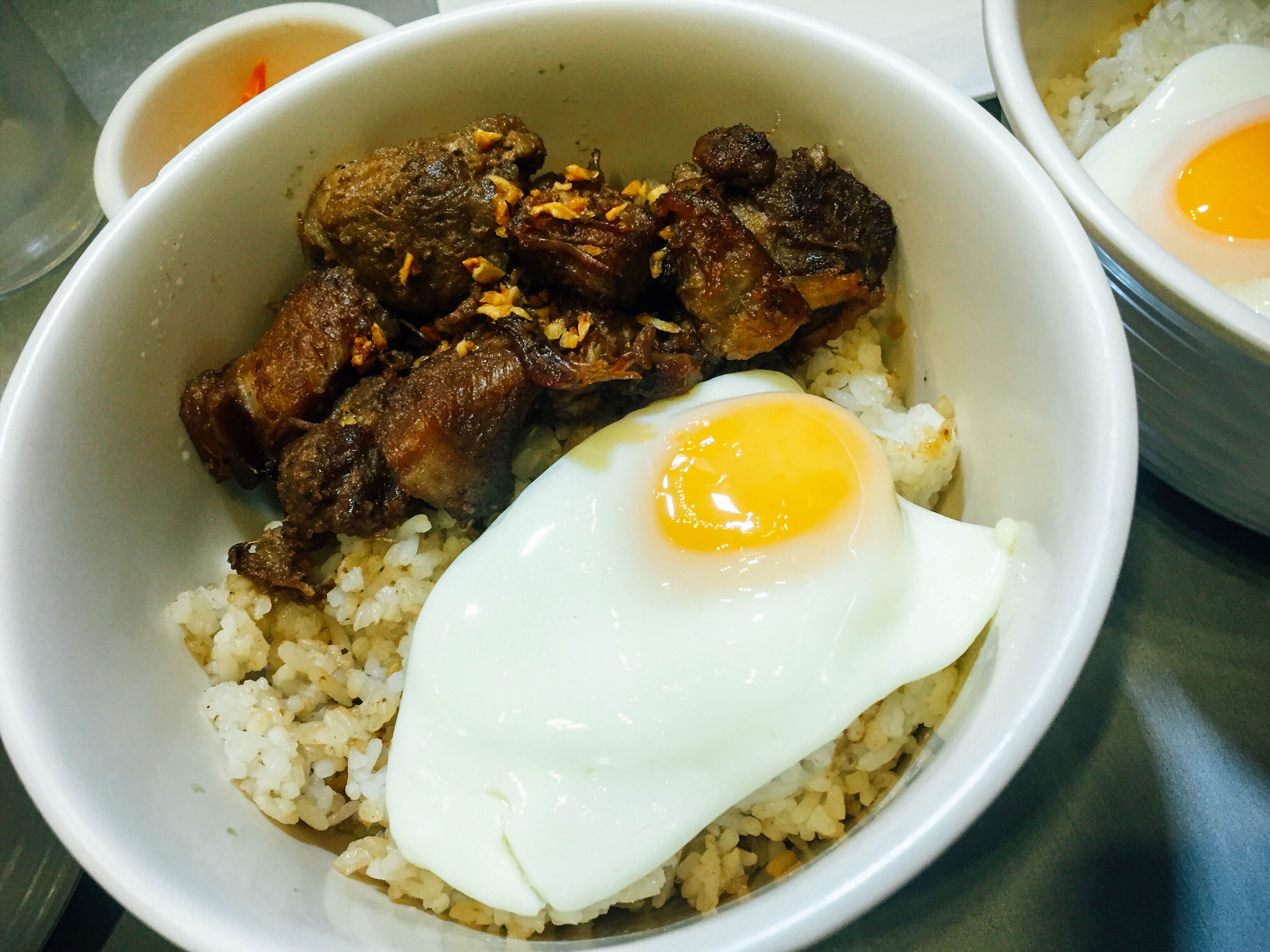AMADOBO. Recovery Food's adobo rice bowl. Photo by Vernise L. Tantuco   