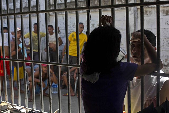 Samar inmates cite abuses, seek ouster of jail warden