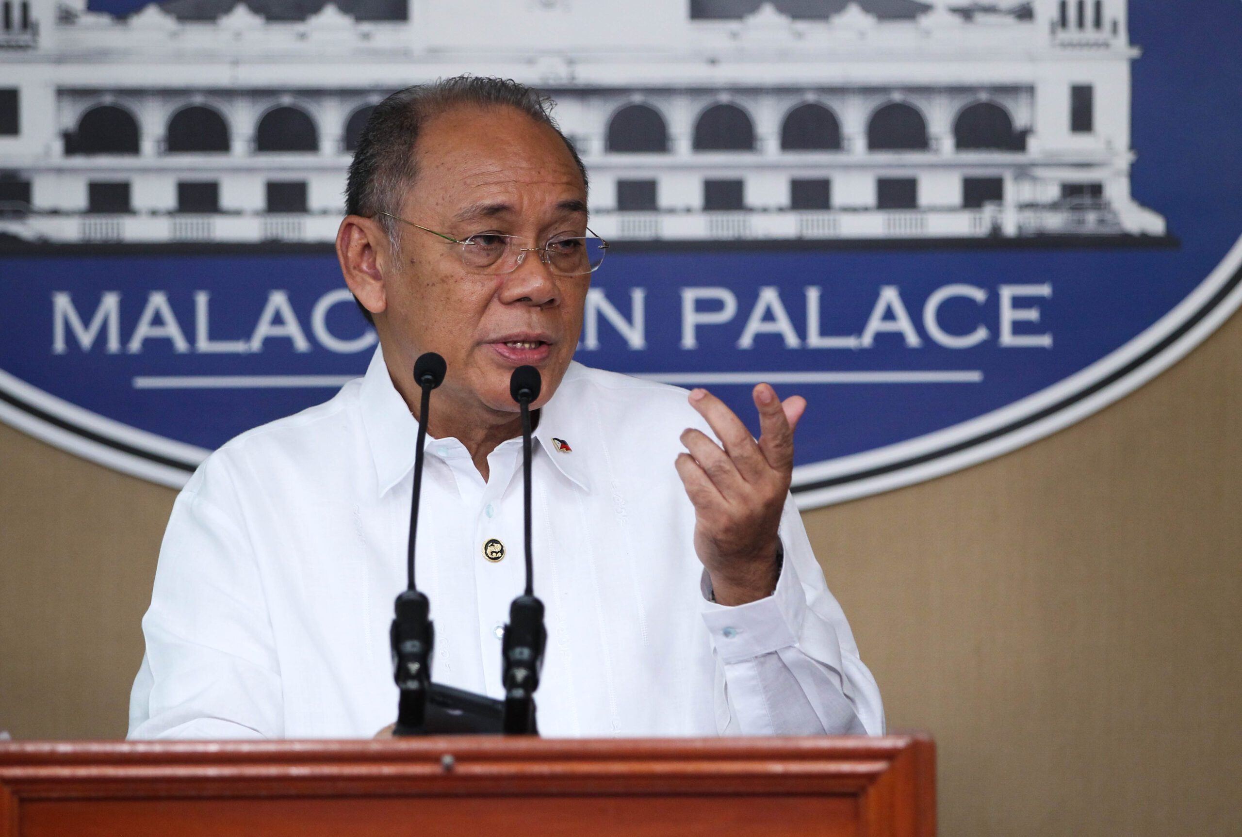Duterte order covers only Aquino appointees, LTO, LTFRB – Palace