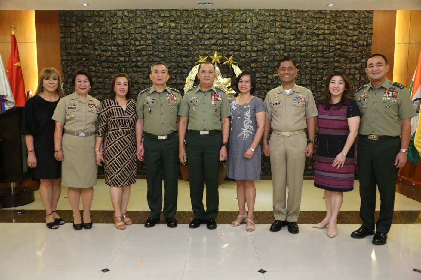 PROMOTED. Commodore Luzviminda Camacho (2-L) poses with General Felimon Santos Jr (C), Vice Admiral Gaudencio Collado Jr (3-R), Lieutenant General Roberto Ancan (4-L), and Major General Ernesto Torres Jr (R). Photo from the Armed Forces of the Philippines  