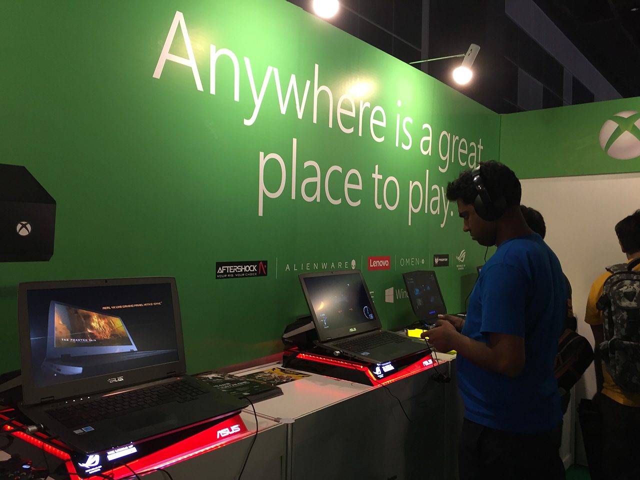 PLAY ANYWHERE. Visitors got to play game on both PCs and Xbox One consoles. Photo by Don Kevin Hapal/Rappler. 