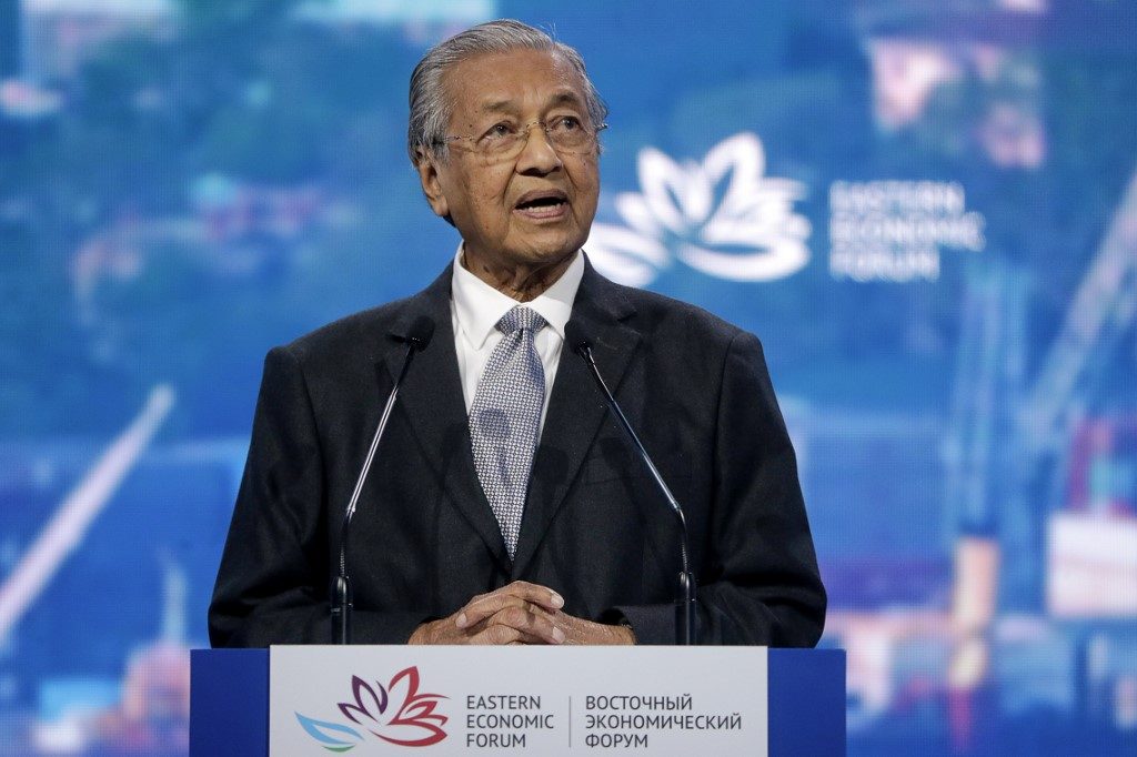 Former Malaysian PM Mahathir, 4 others sacked from Bersatu party