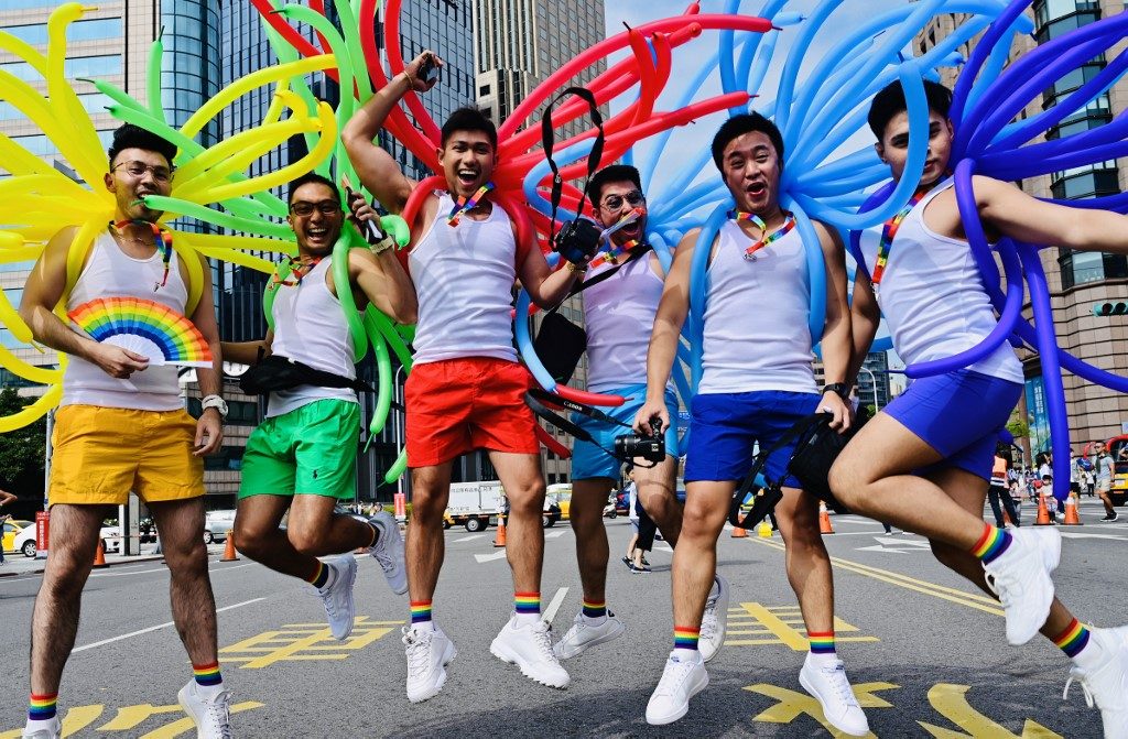 200,000 march in Taiwan’s first pride parade since legalizing gay marriage