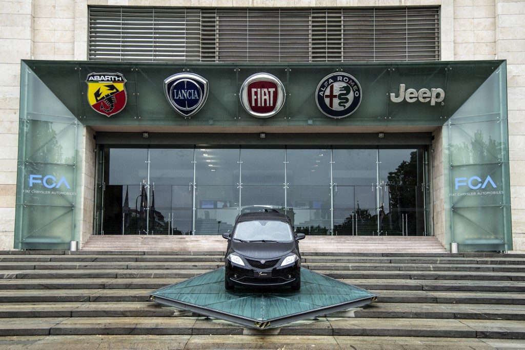 Virus lockdowns send European car sales down 55%