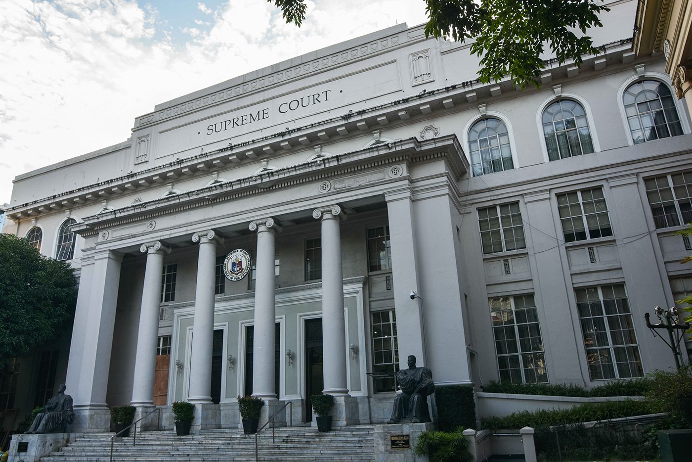 EXTENDED. The Supreme Court also extends its rules on electronic filing to be in sync with the government's extension of the Luzon lockdown to April 30, 2020. Photo by LeAnne Jazul/Rappler 
