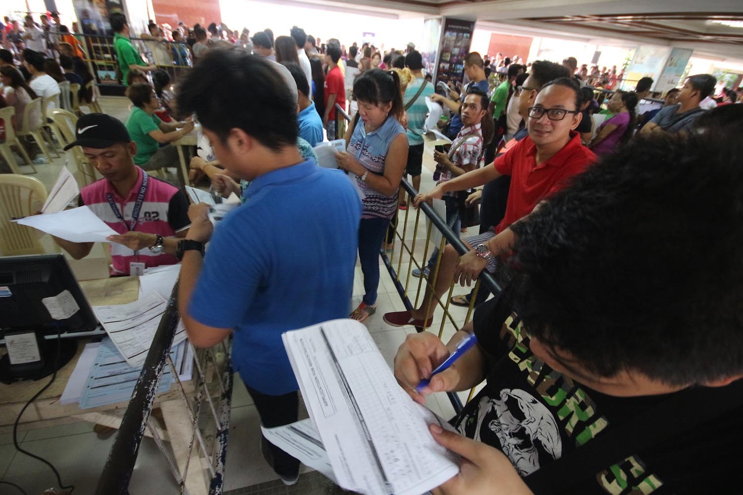 Voters’ registration for 2017 barangay, SK polls resumes Nov 7