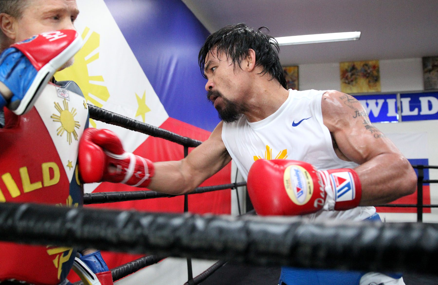 Pacquiao’s speed and footwork will be keys to victory, says Roach