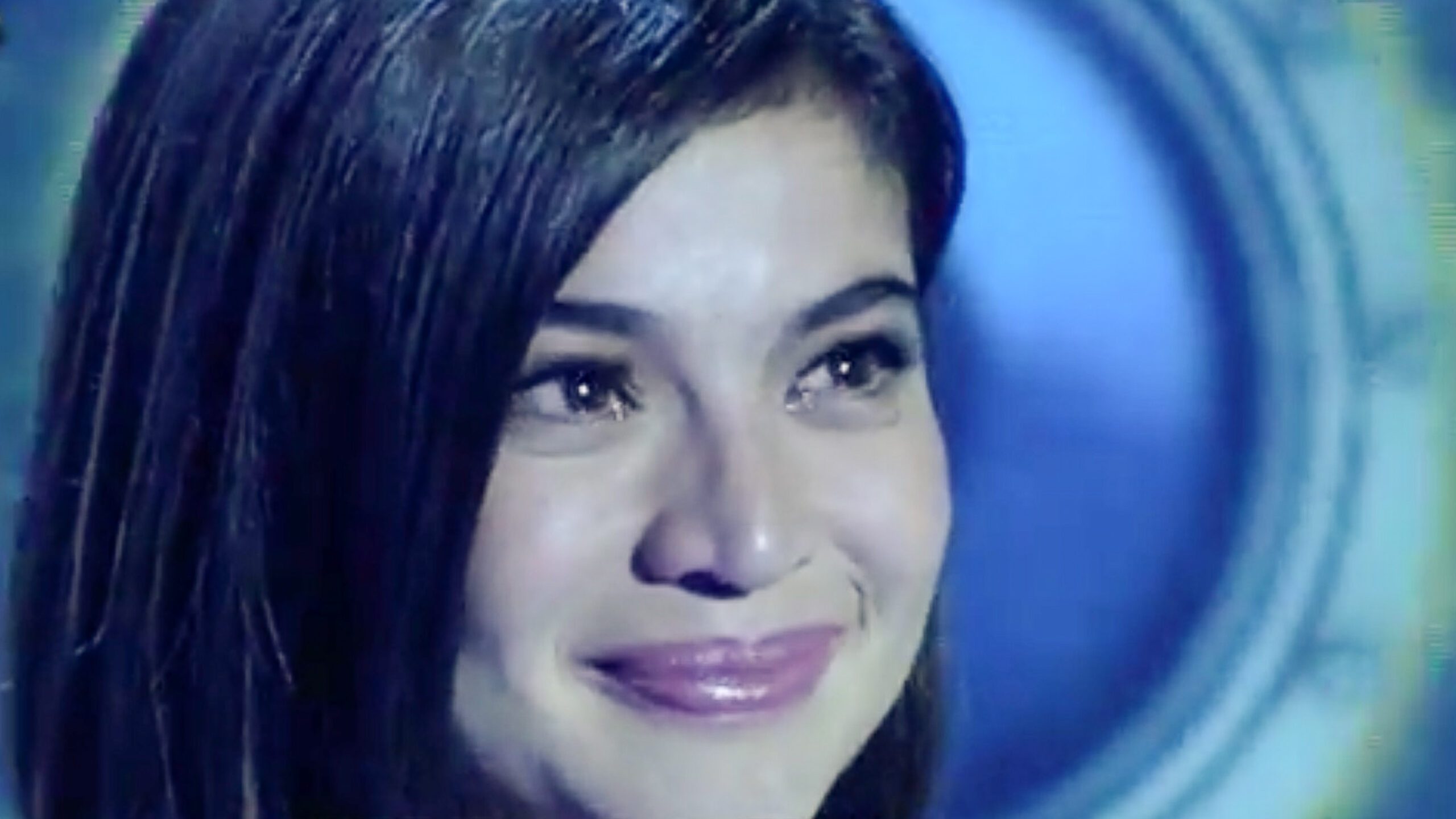 ‘Showtime’ hosts serenade emotional, newly engaged Anne Curtis