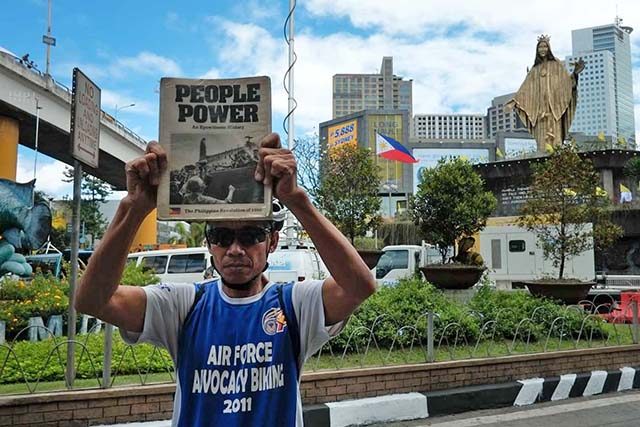 LONE RANGER. Romulo Tama was among those who stood, arm-in-arm with other Filipinos, in front of tanks, 29 years ago. Today, he came alone. 