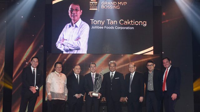 GRAND MVP BOSSING. Chairman and Founder of Jollibee Foods Corporation Tony Tan Caktiong (center) is this year's Grand MVP Bossing. With him are (L-R) PLDT FVP and Head of ALPHA Enterprise Jovy Hernandez, CEO and President of Lamoiyan Corporation Cecilio Pedro, PLDT Group Chairman Manuel V. Pangilinan, EVP and PLDT Group Chief Revenue Officer Eric Alberto, Chairman of Liwayway Marketing Corporation and 2015 Grand MVP Bossing Carlos Chan, Presidential Advisor for Entrepreneurship and Go Negosyo Founder Joey Concepcion, and PLDT VP and Head of SME Nation Mitch Locsin 
