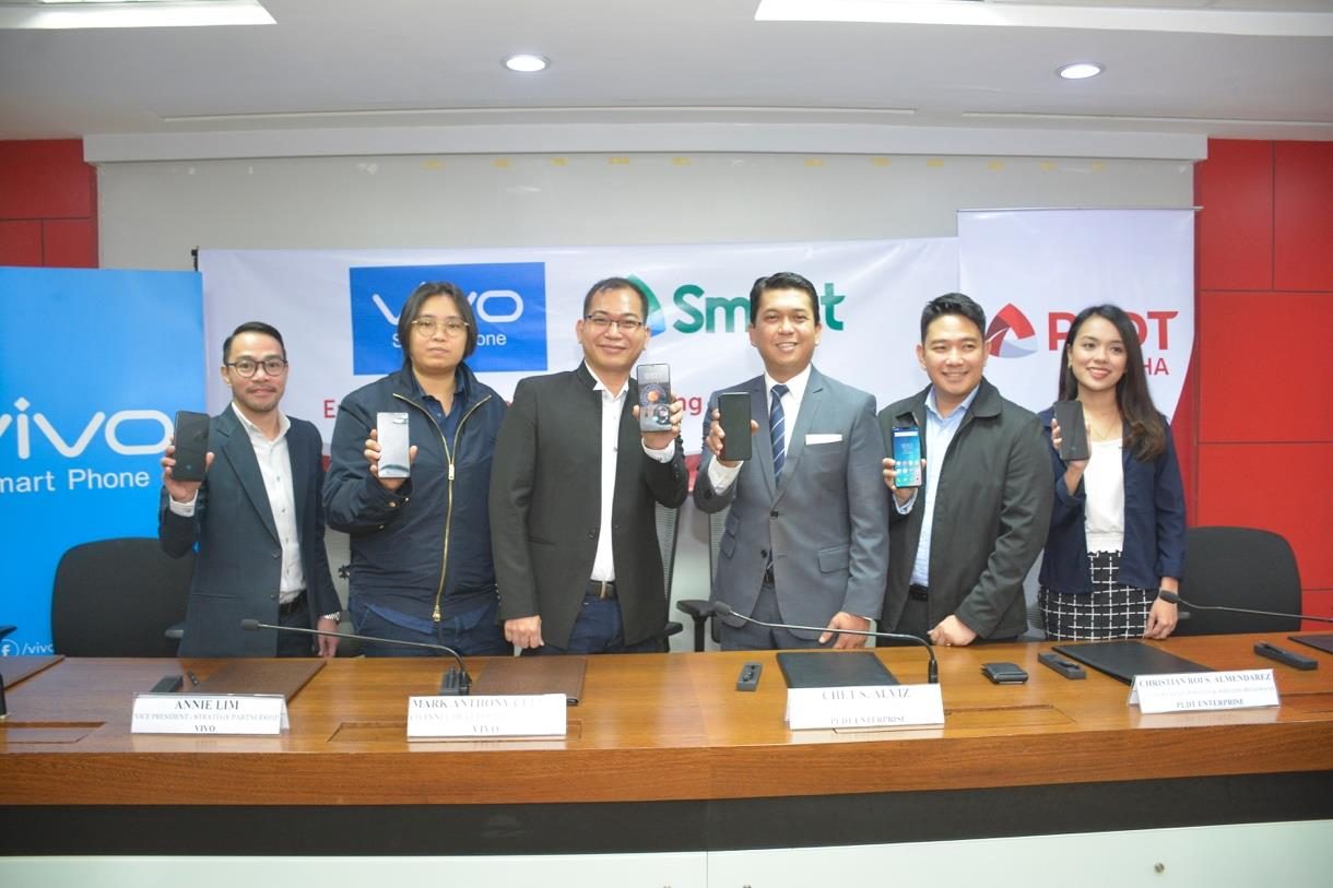 Vivo launches X21 in PH, partners with Smart as exclusive distributor