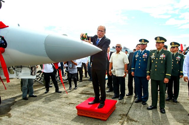 IN PHOTOS: Aquino leads turnover of brand-new fighter jets