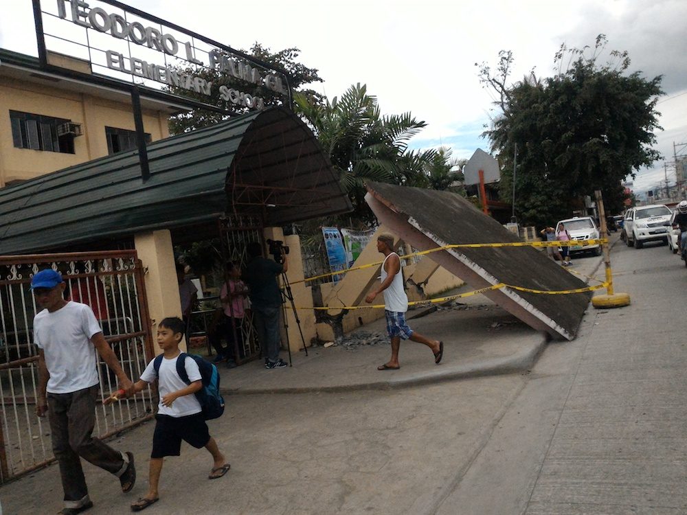 Magnitude 4.6 quake rocks Davao area, 2 injured