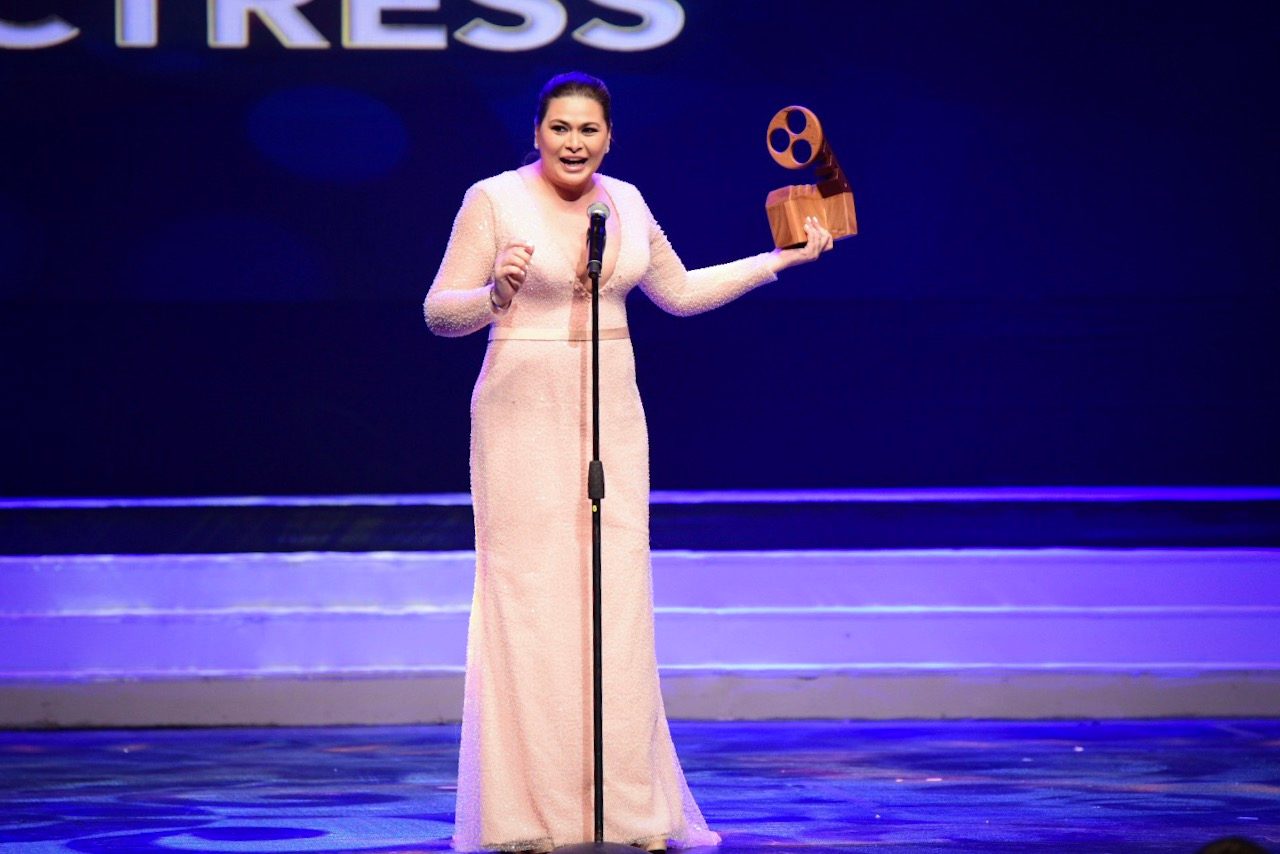 COMEBACK. Aiko Melendez holds her Best Supporting Actress trophy 